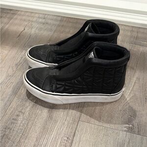 Vans x Karl Lagerfeld Black Leather Slip-On High Tops- Size 7🖤